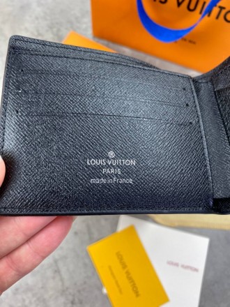 
 
 Бумажник Louis Vuitton Epi
Материал : канвас+кожа
Цвет : черный
Производител. . фото 5
