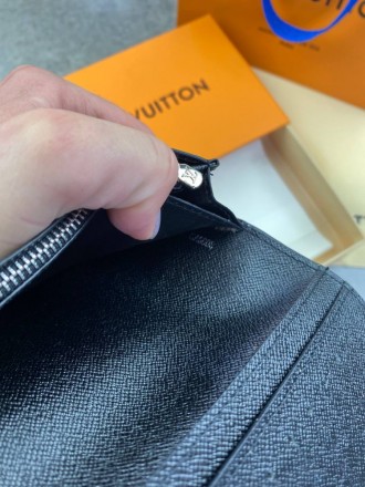 
 
 Бумажник Louis Vuitton Grey Monogram
Цвет : серый
Материал : канвас+кожа
Про. . фото 3