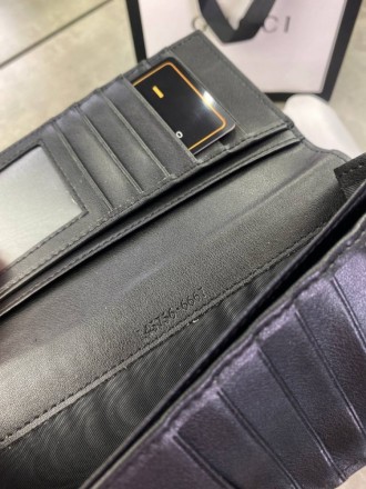 
 
 Бумажник Gucci GG
Цвет : черный
Материал : канвас+кожа
Производитель : Китай. . фото 3