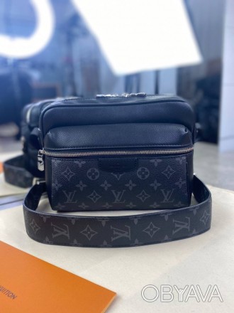 
 
 Нагрудная сумка Louis Vuitton Monogram
Цвет : серый
Размер : 26*19*9 см
Прои. . фото 1