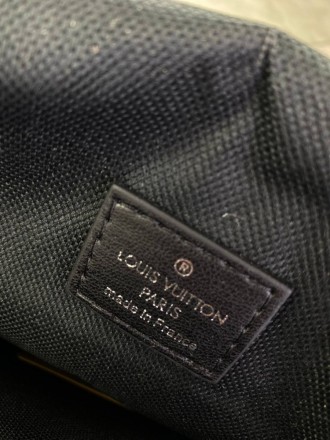 
 
 Слинг Louis Vuitton Avenue Duo Shadow
Цвет : черный
Размер : 27*25*6см
Произ. . фото 3