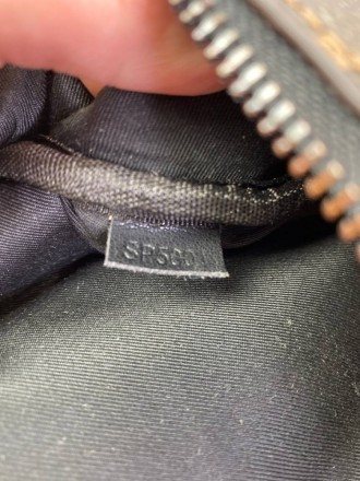 
 
 Поясная сумка Louis Vuitton Christopher 
Цвет : коричневый
Размер : 48*15*7 . . фото 4