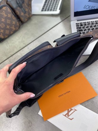 
 
 Поясная сумка Louis Vuitton Christopher 
Цвет : коричневый
Размер : 48*15*7 . . фото 6