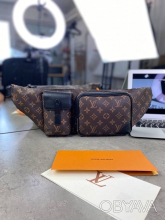 
 
 Поясная сумка Louis Vuitton Christopher 
Цвет : коричневый
Размер : 48*15*7 . . фото 1