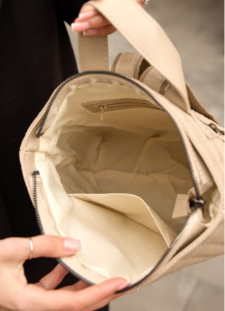 Рюкзак колекції Loft - це ідеальний повсякденний аксесуар.
Вмісткий, проте негро. . фото 10