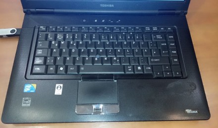 Ноутбук  TOSHIBA
блок живлення фірмовий в комплекті,

"ТАнки" вже з. . фото 3