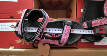 Чорні з рожевим спортивні жіночі сандалі Neringa від популярного бренду Lee Coop. . фото 5