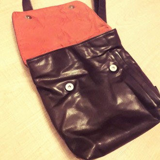 Стильная мужская сумка черная. Состояние 4 с 5. б/у.
Материал: натуральная кожа.. . фото 4