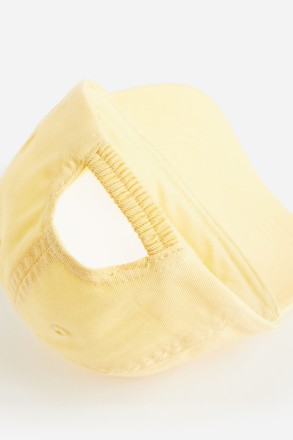 Хлопковая кепка с тесьмой из хлопчатобумажной ткани и резинкой сзади. Замеры: пр. . фото 3