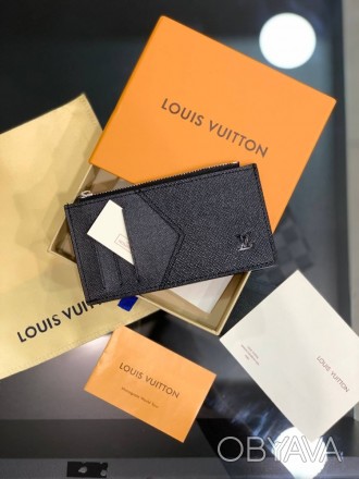 
 
 Держатель для карт и монет Louis Vuitton черный в стиле "Taiga"
Цвет : черны. . фото 1