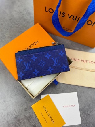 
 
 Держатель для карт и монет Louis Vuitton синий в стиле "Monogram"
Цвет : син. . фото 2