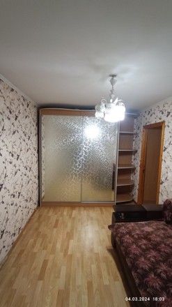 Здається двокімнатна квартира на Антонова, хороший житловий стан, меблі, техніка. . фото 3