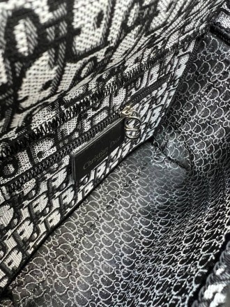 
Женская сумка через плечо диор стильная Сумка Cristian Dior , практичная, повсе. . фото 6