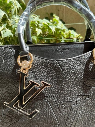 
Жіноча сумка через плече луї вітон стильна Louis Vuitton, чорна велика повсякде. . фото 4