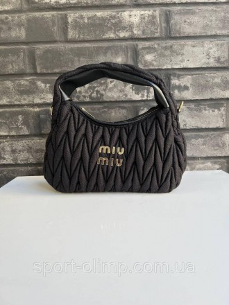 
Жіноча сумка через плече стильна Miu Miu класична, чорна текстильна
Наші перева. . фото 2