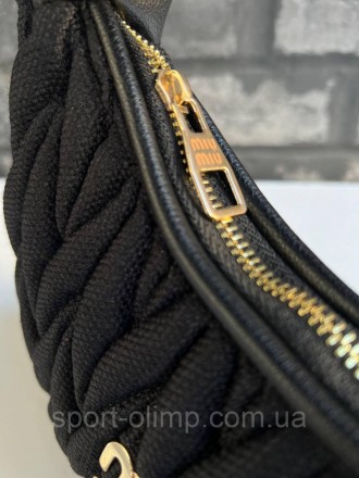 
Жіноча сумка через плече стильна Miu Miu класична, чорна текстильна
Наші перева. . фото 7