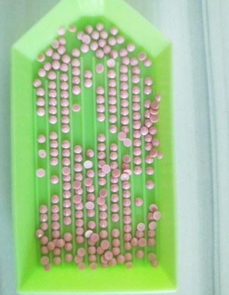 Готовый набор для алмазной вышивки включает в себя:
	
	холст на подрамнике с нан. . фото 3