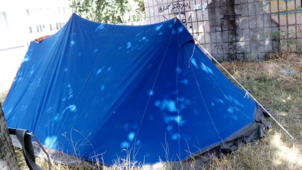 Польская палатка гряда 3 не течет целая не рваная помещается в мешок с крепление. . фото 3
