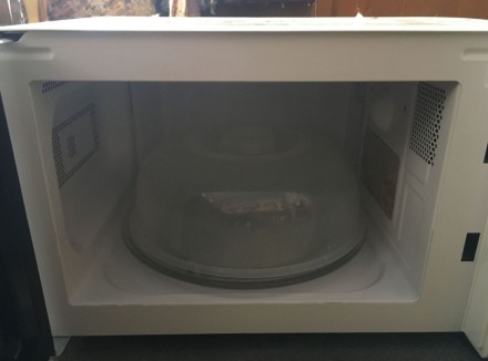 Микроволновая печь , в отличном рабочем состоянии , могу отправить почтой , есть. . фото 7