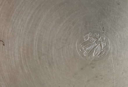 оловянный стакан из пищевого олова художественное литье 
Высота 11см
Объем 0.25 . . фото 3