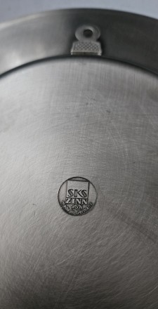 Настенное оловянное тарелка панно , художественное литье, диаметр 23 см.
Клеймо . . фото 4