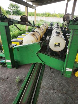 Сівалка точного висіву John Deere 7200D PLANTER 16-ти рядкова
З системою внесен. . фото 5