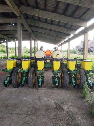 Сівалка точного висіву John Deere 7200D PLANTER 16-ти рядкова
З системою внесен. . фото 4