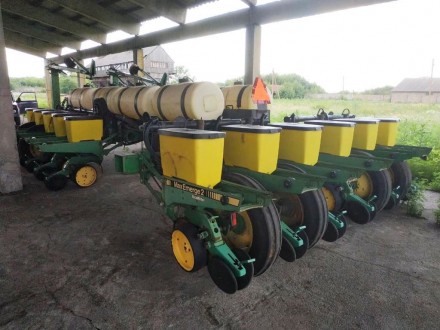 Сівалка точного висіву John Deere 7200D PLANTER 16-ти рядкова
З системою внесен. . фото 3