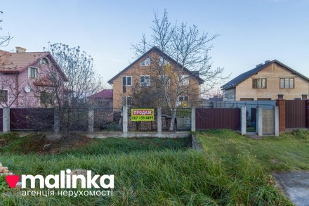Продається двоповерховий цегляний будинок в селі Ременів, за адресою вулиця Макс. . фото 3
