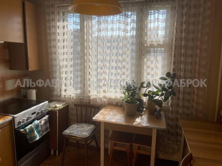 Предлагается к продаже отличная 2-к квартира по адресу: Киев, Подольский р-н, ул. Виноградарь. фото 8