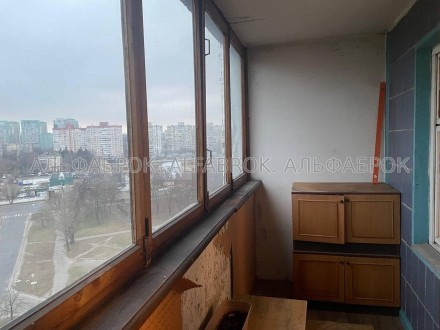 Предлагается к продаже отличная 2-к квартира по адресу: Киев, Подольский р-н, ул. Виноградарь. фото 9
