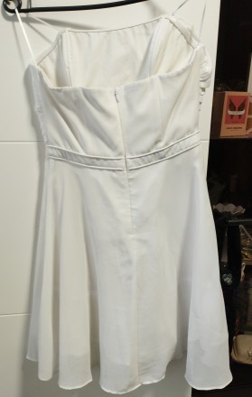 Белое платье для выхода в ресторан или на выпускной можно и для росписи. . фото 3