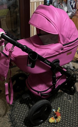 Продам дитячу коляску для дівчинки в ідеальному стані. Знаходяться на Індустіаль. . фото 2