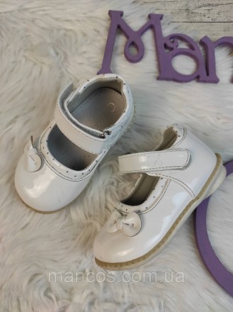 Детские туфли Clibee для девочки белые на липучке кожа лакированная
Состояние: б. . фото 2
