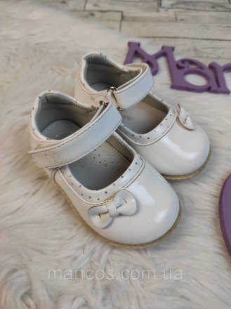 Детские туфли Clibee для девочки белые на липучке кожа лакированная
Состояние: б. . фото 7