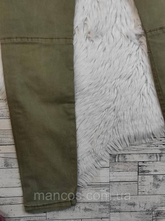 Женские джинсы Amisu оливкового цвета с накладными карманами
Состояние: б/у, в о. . фото 7
