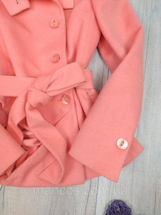 Женское короткое пальто VR персикового цвета с поясом 
Состояние: б/у, в очень х. . фото 4