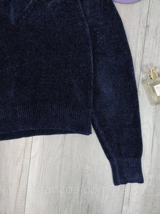 Женский свитер Lindex велюровый синий с V-образным вырезом горловины
Состояние б. . фото 7