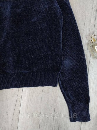 Женский свитер Lindex велюровый синий с V-образным вырезом горловины
Состояние б. . фото 4