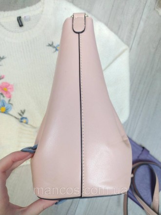 Модель женской сумки Antonio Biaggi сделана из кожи красивого пыльно-розового цв. . фото 5