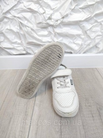 Белые детские кроссовки для девочки бренда Fashion. Изготовлены из искусственной. . фото 5