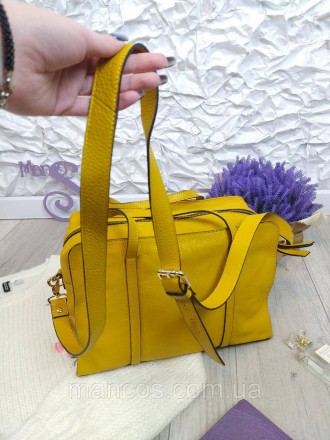 Изысканная кожаная жёлтая сумка придаст вашему образу свежий и стильный вид. Она. . фото 5
