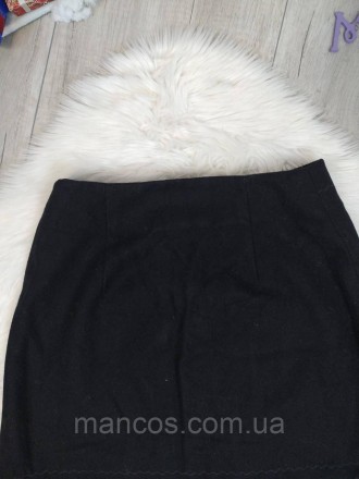 Тёплая женская юбка от UTERQÜE в черном цвете, размер S, представляет собой стил. . фото 3