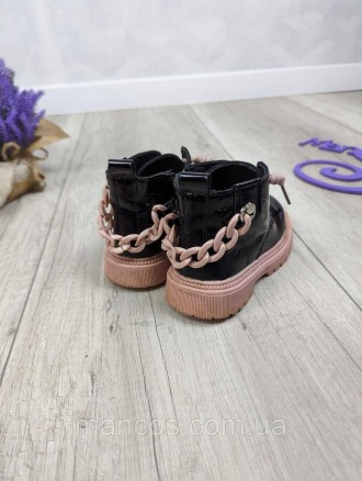 Демисезонные ботинки для девочки Канарейка выполнены из лакированной эко-кожи. 
. . фото 8