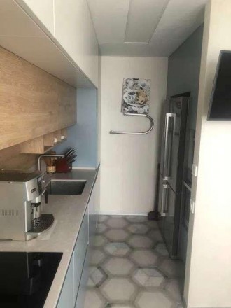3-комнатная квартира, 84 м.кв.. . фото 3 Номер оголошення на сайті компанії: SF-2-857-366-OB.
Продам 3-кімнатну квартиру . . фото 3