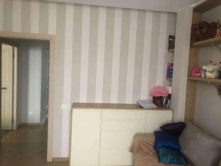 3-комнатная квартира, 84 м.кв.. . фото 8 Номер оголошення на сайті компанії: SF-2-857-366-OB.
Продам 3-кімнатну квартиру . . фото 8