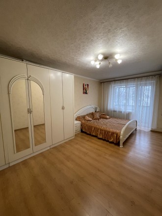 Пропоную купити 2-кімнатну квартиру в центрі, вул. М.Грушевського 67. Загальна п. Центр. фото 2