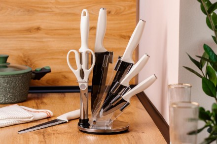 
Набор кухонных ножей на подставке 7 предметов
Набор кухонных ножей из нержавеющ. . фото 2