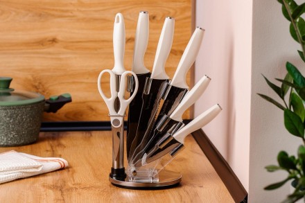 
Набор кухонных ножей на подставке 7 предметов
Набор кухонных ножей из нержавеющ. . фото 4