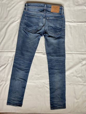 Мужские джинсы в отличном состоянии, очень качественные.замеры в сложеном виде:
. . фото 3